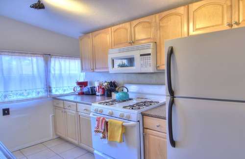 Downtown Albuquerque House | Old Town with private garden: quiet, spacious, CLEAN!