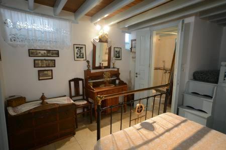 Mandraki Apartment | Old Traditional House
