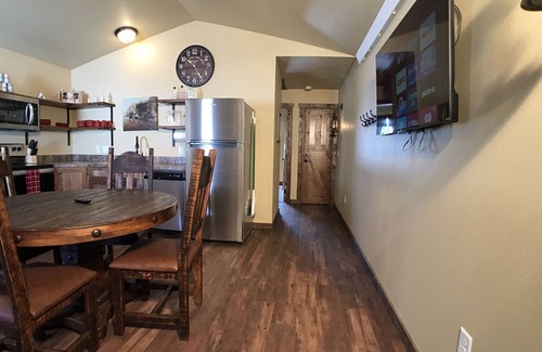 Island Park Cabin | Old West Escapes, Bank