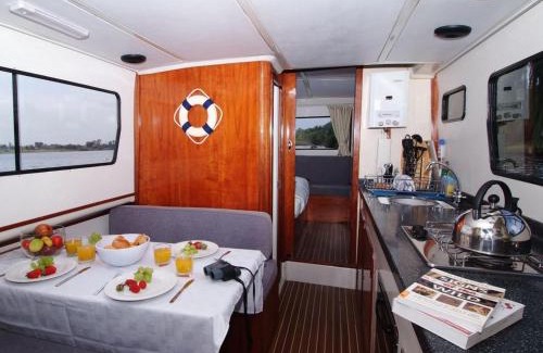 Sasolburg Apartment | Old Willow Houseboats