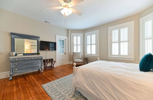 Edenton Bed & Breakfast | Old world charm downtown Edenton near the harbor, with homemade breakfast daily