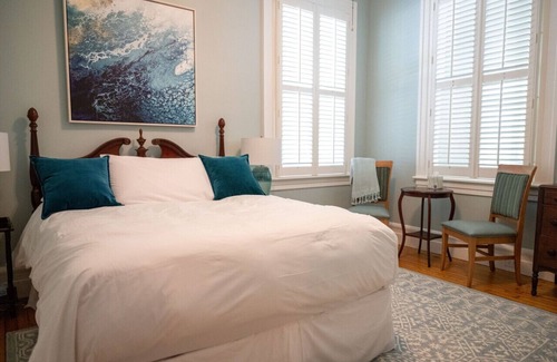 Edenton Bed & Breakfast | Old world charm downtown Edenton near the harbor, with homemade breakfast daily