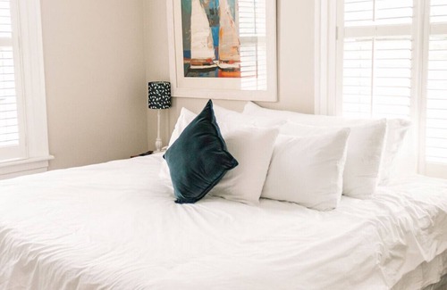 Edenton Bed & Breakfast | Old world charm downtown Edenton near the harbor, with homemade breakfast daily