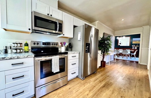 Lewiston House | Old World Charm w/River Views