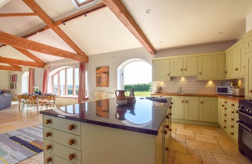 Elkstone House | Oldbury Barn - sleeps 11 guests in 4 bedrooms