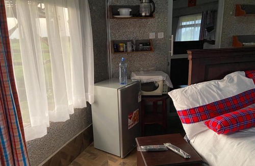 Kajiado County Hotel | Oldepe Farm Cottage, Kimana