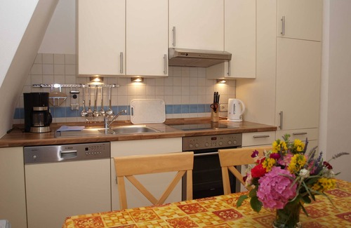 Hollern Apartment | Ole School - Ferienwohnung Steuerbord