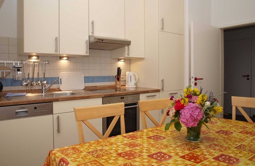 Hollern Apartment | Ole School - Ferienwohnung Steuerbord