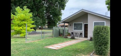 Calare House | Oleander Cottage