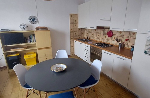 Santa Caterina Apartment | Oleander House - Three-room apartment 10 minutes from the sea