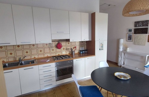 Santa Caterina Apartment | Oleander House - Three-room apartment 10 minutes from the sea