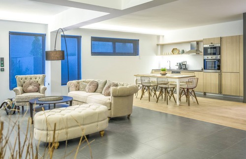Penteli Apartment | Oleander Maisonette. A 140 square meters apartment of two levels.