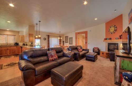 Moab South Valley House | Oleander Place