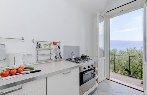 Gargnano Apartment | "oleandro" Apartment Directly on the Lake