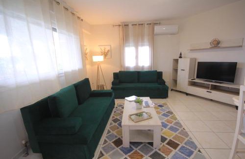 Volos House | Olga's Home(Σπίτι με θέα δίπλα στην θάλασσα)