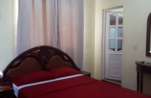 Granma House | Olga y Jose - Balcon de Bayamo