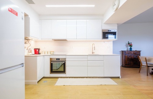 Olivais Apartment | Olivais - Large Apartment Near Airport
