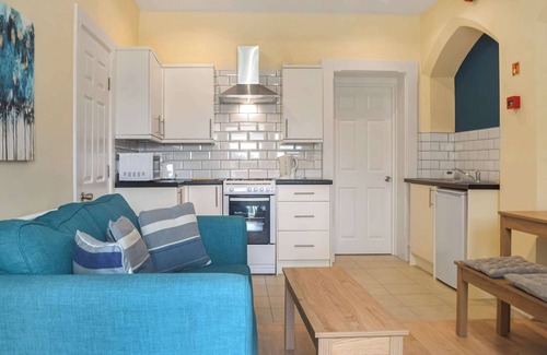 Llanfynydd Cottage | Olive Blossom - UK47134