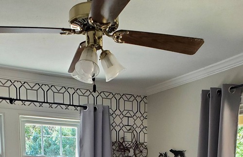 Concordia House | Olive Branch Cottage. Relax and rewind in this beautiful family oriented home.