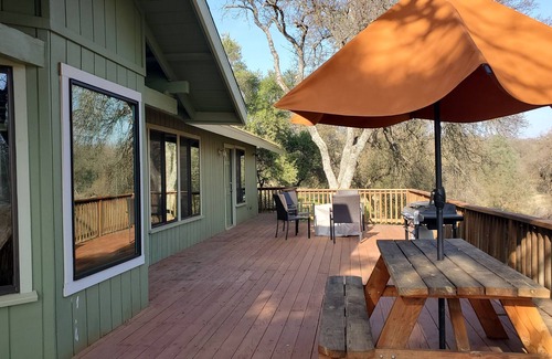 Raymond Cottage | Olive Cottage near Yosemite National Park