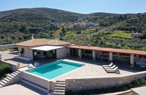 Skotino Villa | Olive Grove