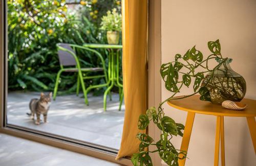 Vamos House | Olive Lemon Biophilic House & Lush Forest Garden