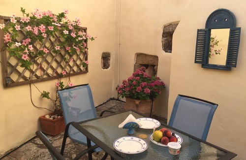 Gavalochori Cottage | Olive Pickers Sleeps 5 (2 Bedrooms)
