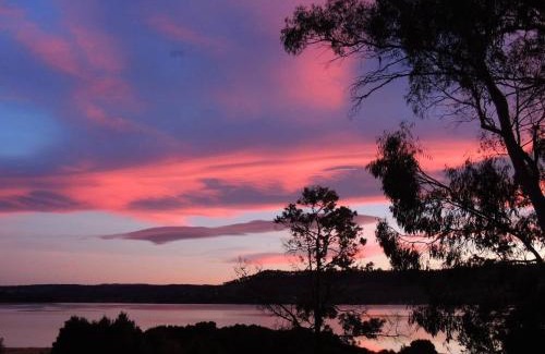 Windermere House | Olive's Cottage and Gardens - MESMERISING VIEWS