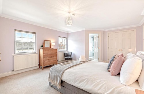 Henley-on-Thames House | Olive Tale