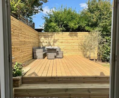 Brighton House | Olive Tree Brighton-Bright & Spacious 4 bedroom home with Garden & Free parking
