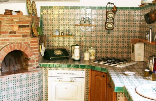 Capri Leone Cottage | OLIVE TREE CHARMING VILLA: WiFi AC huge garden sea 'n hills view porch bbq