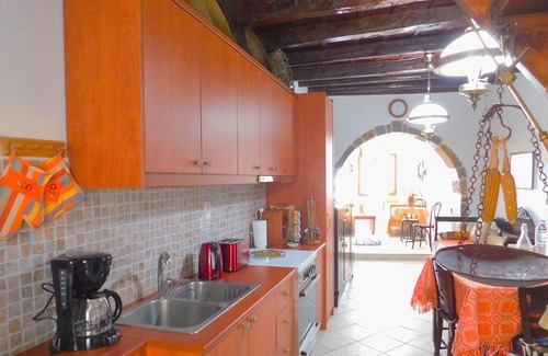 Choumeriakos House | Olive Valley House Limnes village