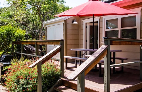 Paso Robles Cottage | Olive with a Twist-Right in the Heart of Paso Robles on the West Side!