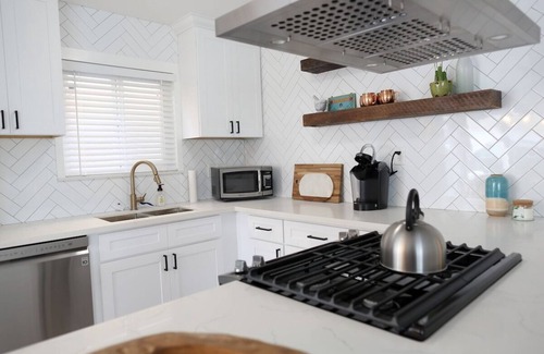 Santa Ana Heights House | Olive you a Whole lot!