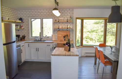 Olivebridge House | Olivebridge Oasis: Getaway with Hot Tub