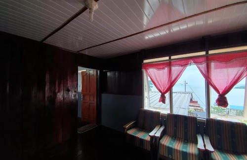 Parapat House | Oliver Homestay