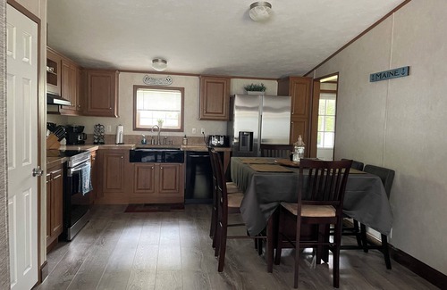 Thompson's Point House | Oliver House with Sebago Lake Boat Access