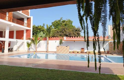 Grocio Prado Hotel | Oliver's Garden Country Hotel