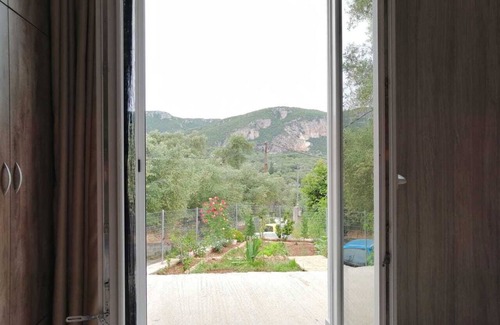 Liapades House | Olivesways