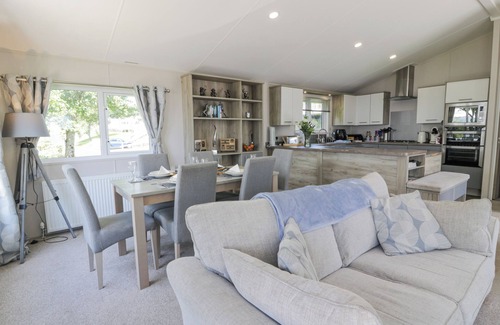 Wemyss Bay Cottage | OLIVIA'S HAVEN, pet friendly, with a garden in Wemyss Bay
