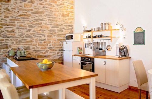 Tourouzelle Villa | Olivier - Luxury accommodation with heated pool & A/C in former vigneron estate