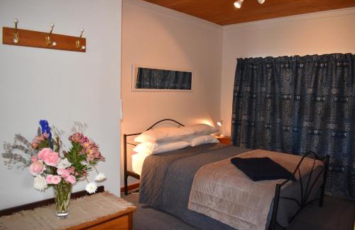 Opaki Bed & Breakfast | Olivista
