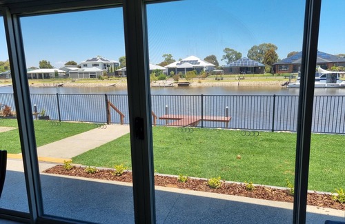 Seymour House | Olley's Place - Wellington Marina