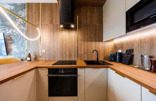 Rzeszow Apartment | OLSZYNKI PARK- SkyV Luxury Premium Apartment with View, City Centre by StayNest