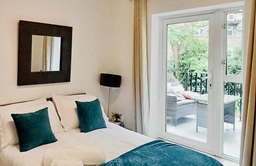 Avonmore and Brook Green Apartment | Olympia Terrace