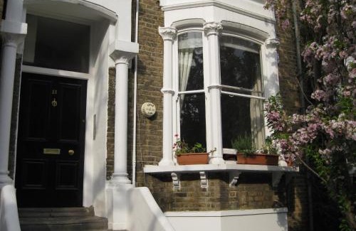 Addison Apartment | Olympia W14 Two-Bedroom Apartment