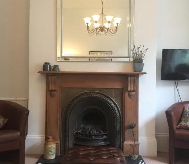 Addison Apartment | Olympia W14 Two-Bedroom Apartment