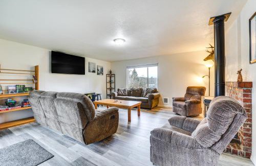 Sekiu House | Olympic Peninsula Vacation Rental 1 Mi to Water