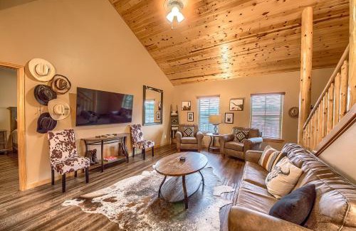 Gruene Apartment | OM A5 River Float Haus on the Gruene