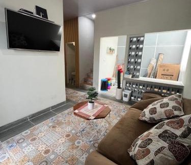 Candi Binangun Villa | Omah Dhuwur Guest House